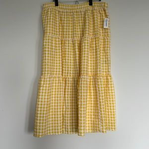 Old navy yellow gingham tiered maxi skirt. Xl. NWT